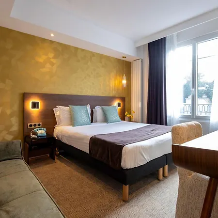 Hotel Parc Eiffel 4*